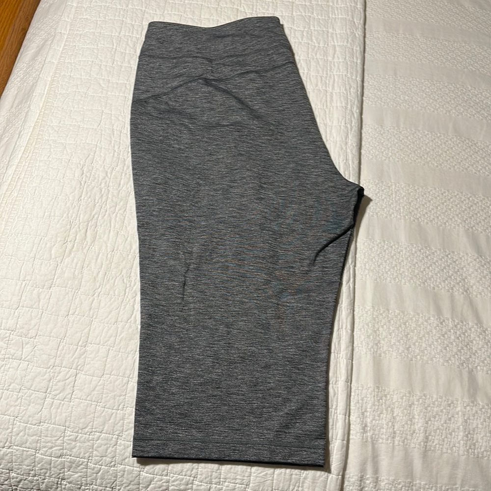 Duluth crop pants